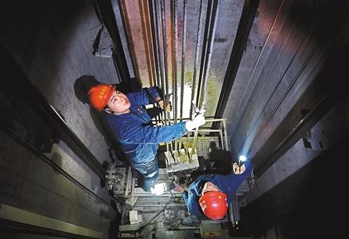 建造高層建筑，電梯井施工須注意……